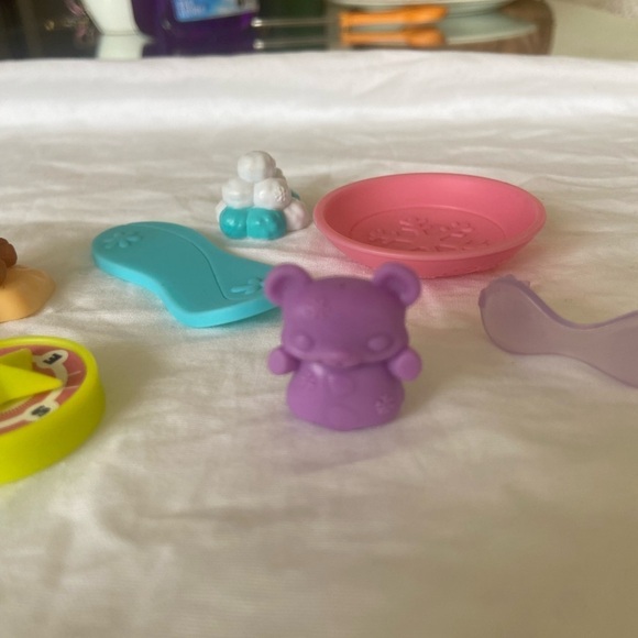 Littlest Pet Shop Winter Snow Fun Accessories Set - Picture 9 of 15